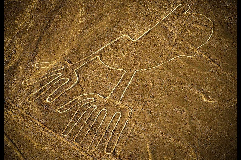 Geoglifo del Colibrí en las Pampas de Nazca visto desde el aire